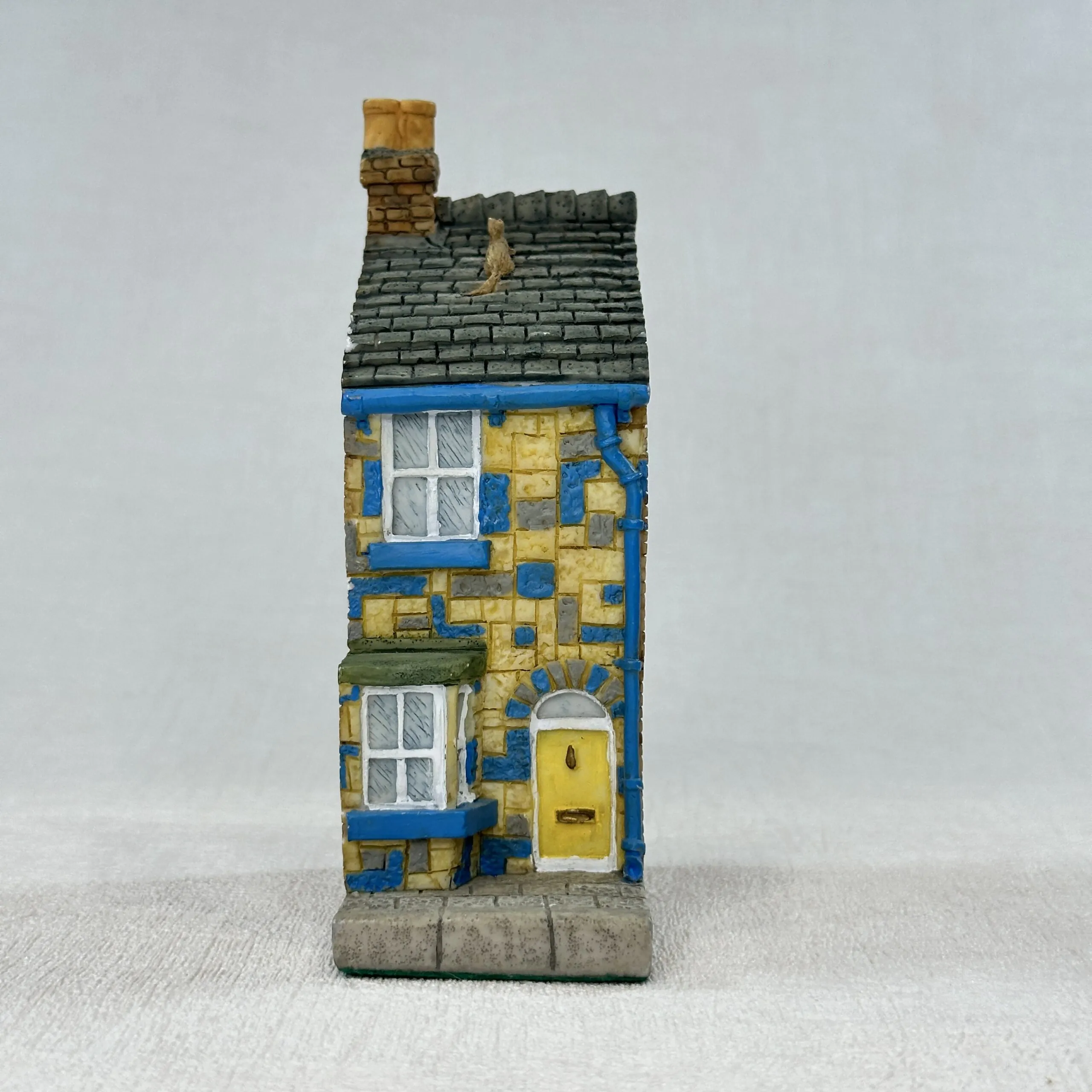 Vintage John Hine Coronation Street No. 9 House 1995 Collectable